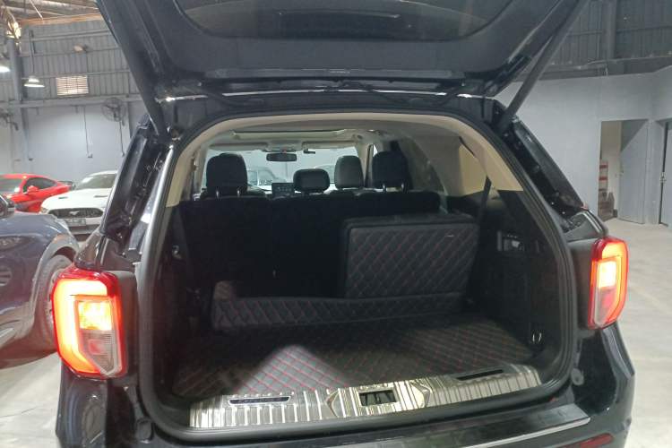 Used Ford Explorer 2020 EcoBoost 285 4x4 Titanium Edition 7-Seater