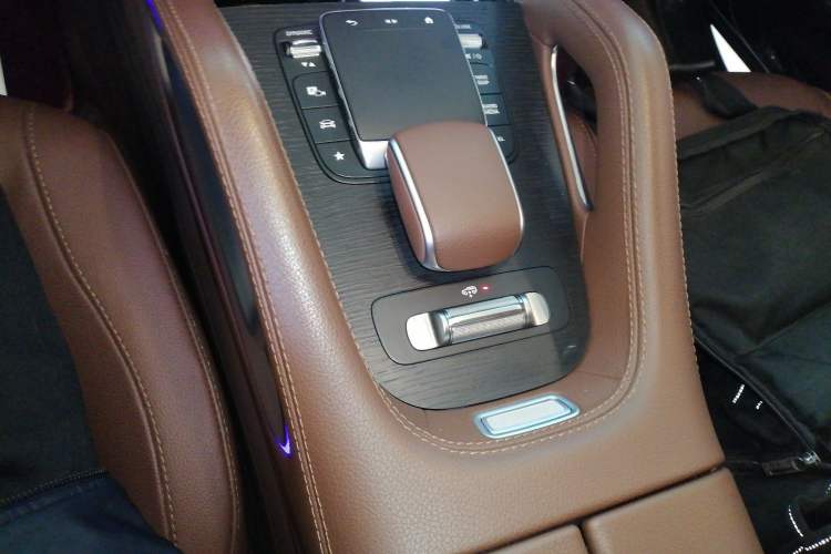 Used Mercedes-Benz GLE 2024 GLE 450 4MATIC Luxury Model Gear Lever