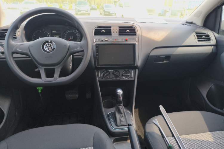 Used Volkswagen Polo 2018 1.5L Automatic Advanced Driving Model Audio And AC Panel