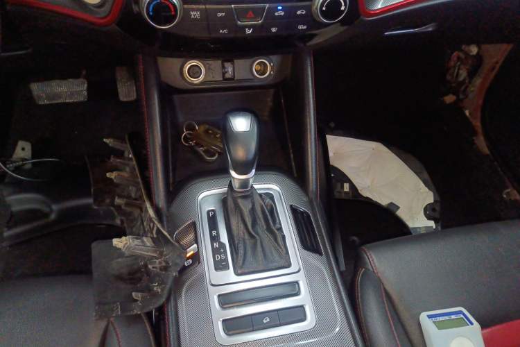 Used CHANGAN CS55 2018 1.5T Automatic Colorful Edition China V Standard Gear Lever