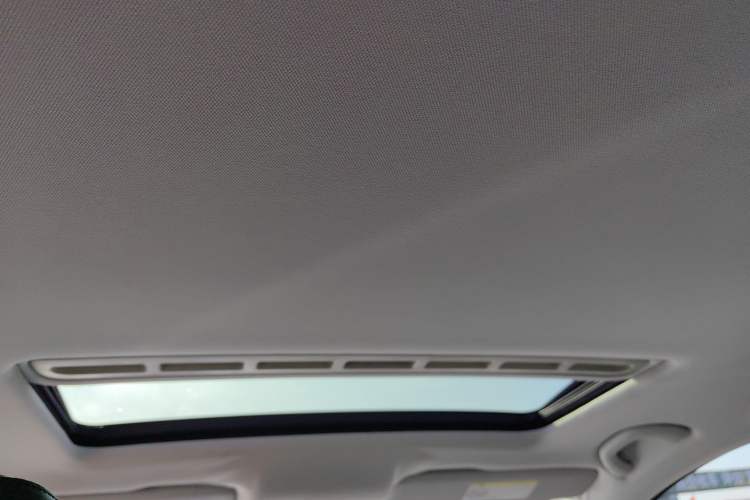 Used Skoda Rapid Spaceback 2014 1.6L Automatic Enjoyment Edition
