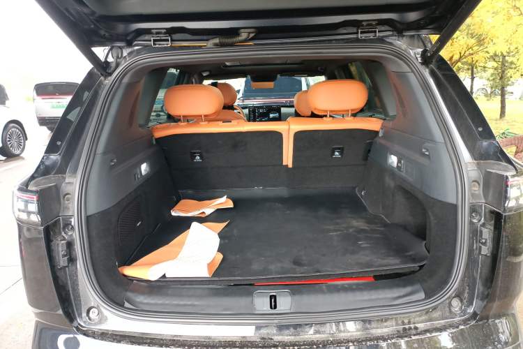 Used Dongfeng eπ eπ008 2025 210 Ultra Range-Extended Version 5 Seats