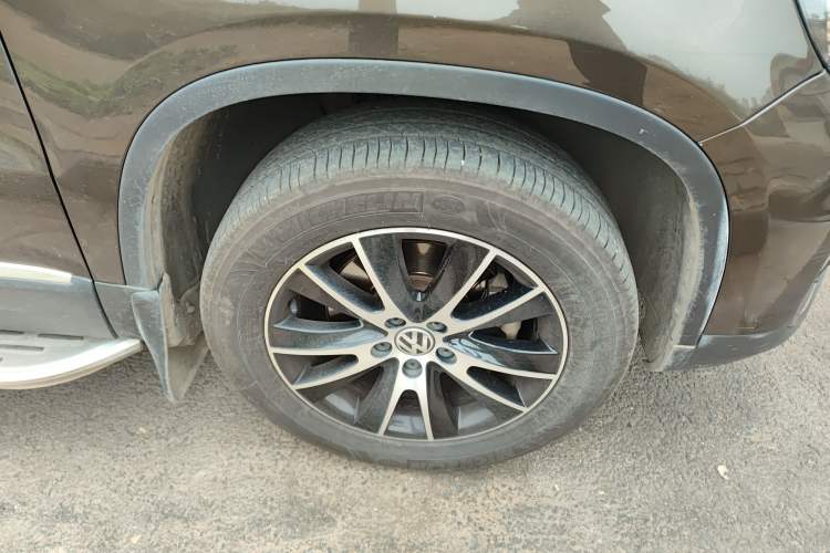 Used Volkswagen Tiguan L 2015 1.8TSI Automatic Two-Wheel Drive Luxury Model