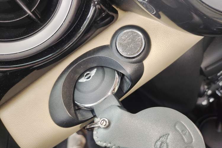 Used MINI Clubman 2013 1.6L COOPER Bond Street Vehicle Key