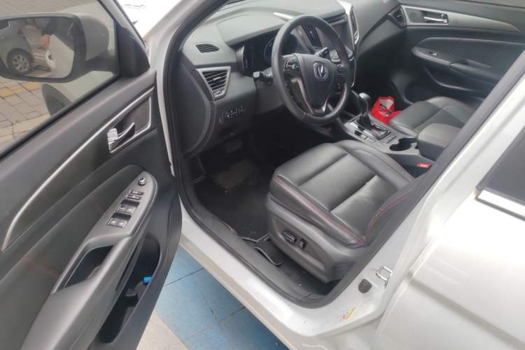 Used CHANGAN CS75 2015 1.8T Automatic 4x4 Prestige Model China V Emission Standard
