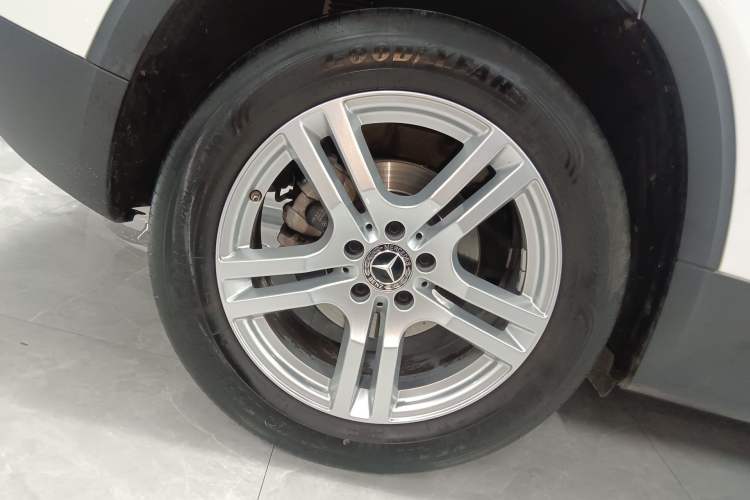 Used Mercedes-Benz GLB 2021 GLB 200 Dynamic Edition Right Rear Wheel Hub