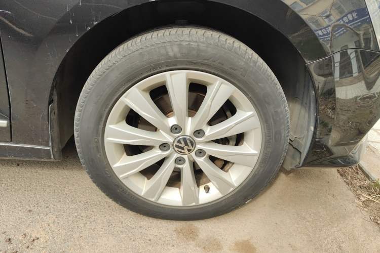 Used Volkswagen Sagitar 2017 1.6L Manual Comfort Model
