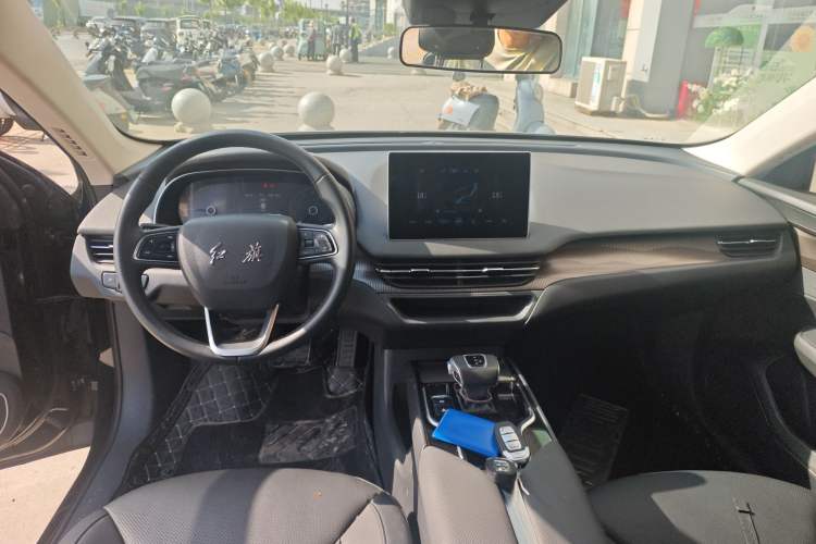 Used Hongqi E-QM5 2022 431 km Charge & Enjoy Edition
