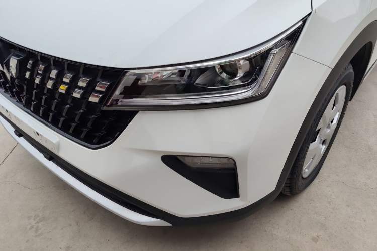 Used Wuling Alvez 2022 1.5L Manual Free-Style Model
