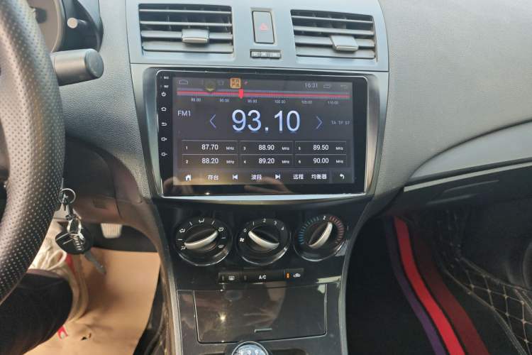 Used Mazda Mazda 3 2015 Sedan 1.6L Manual Comfort Model
