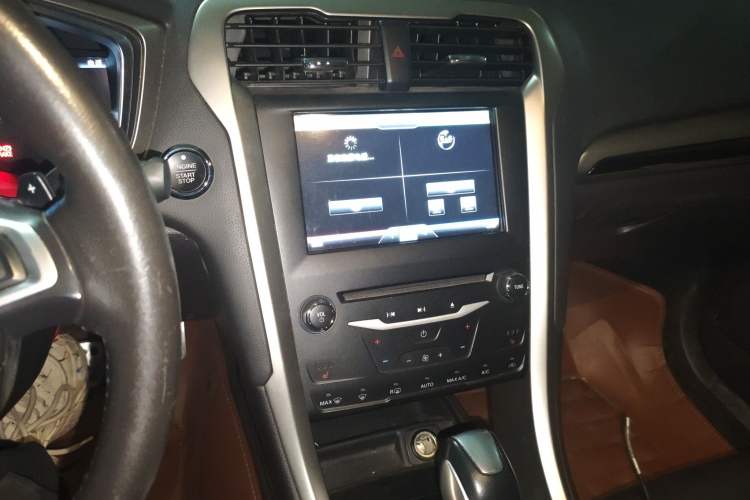 Used Ford Mondeo 2013 2.0L GTDi 200 Luxury Model