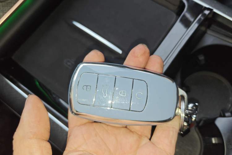 Used Chery Tiggo 9 2023 2.0T Dual-Clutch Two-Wheel Drive Luxury Edition 5 Seats
