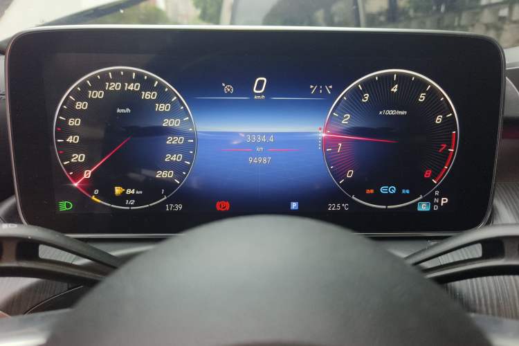 Used Mercedes-Benz C-Class 2022 C 200 L Sport Edition Odometer Close Up