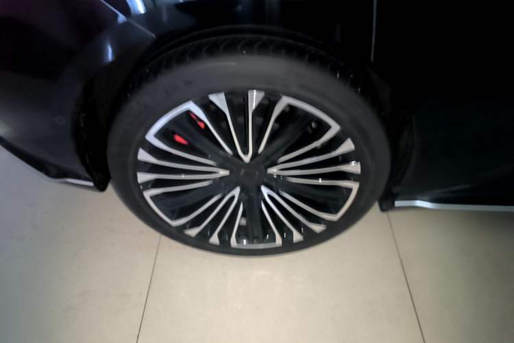 Used Avatr 12 2024 650 Three-Laser Four-Wheel Drive Performance Edition

