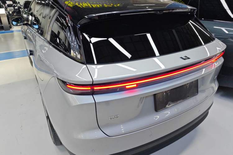 Used Li Auto i6 2025 Model Two-Wheel-Drive Standard Type