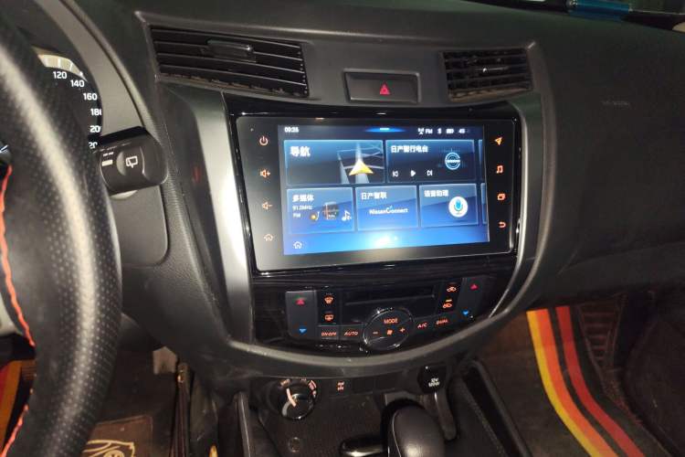 Used Nissan Terra 2020 2.5L XV 4WD Automatic Four-Wheel Drive Flagship Edition Audio And AC Panel