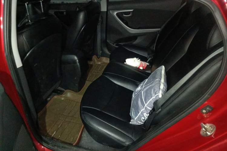 Used Hyundai Elantra (5th Generation / Langdong) 2015 1.6L Automatic Fashion Model Left Rear Seat
