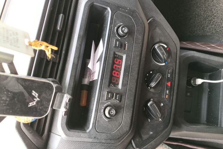 Used Wuling Hongguang 2021 1.5L S Base Version LAR Audio And AC Panel