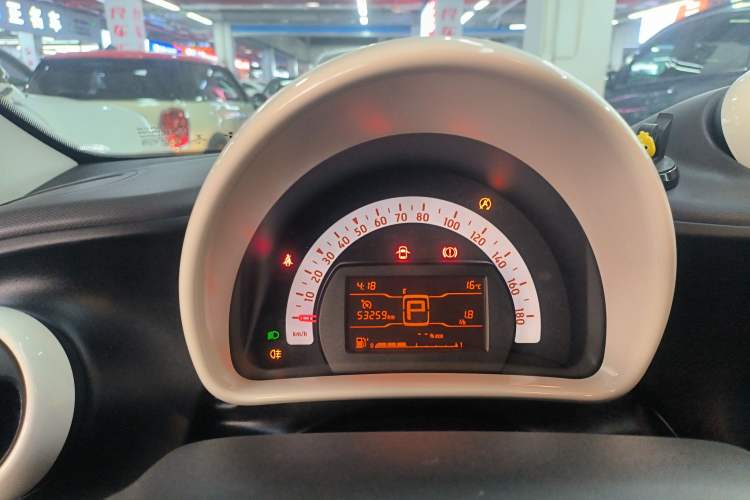 Used smart forfour 2016 1.0L 52 kW Dynamic Edition
