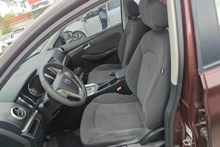 Used Venucia T70 2015 2.0L CVT Smart Edition Left Front Seat