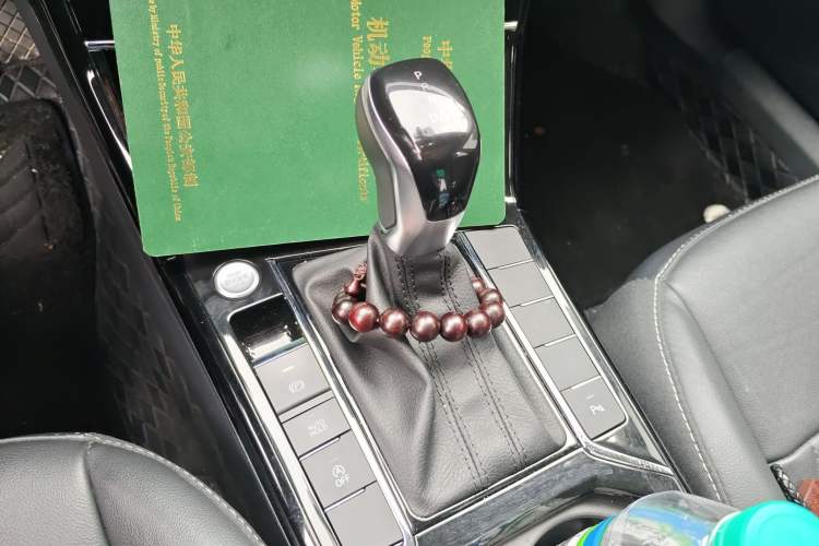 Used Volkswagen Passat 2022 330TSI Starry Elite Edition Gear Lever