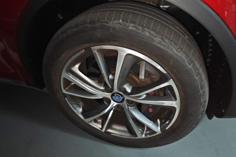 Used BYD Tang New Energy 2018 DM 2.0T All-Wheel Drive Smart Connectivity Enjoyment Model 5 Seats China V Emission Standard