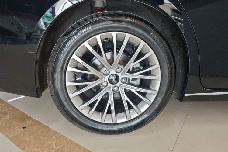 Used Bestune B70 2023 Third Generation 1.5T Automatic Enjoyment Version Right Rear Wheel Hub