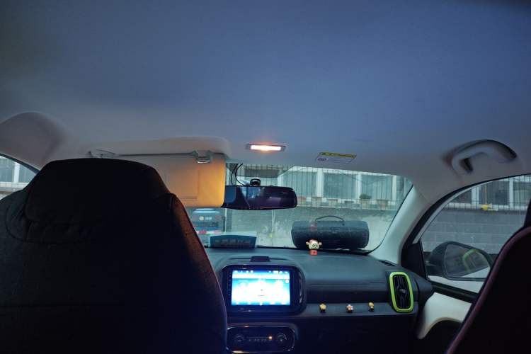 Used Roewe Clever 2021 302 km New Four-Seater Super-Efficient Version
