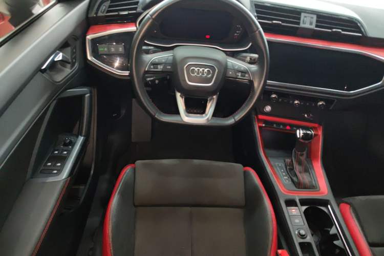 Used Audi Q3 2019 35 TFSI Fashion Dynamic Model