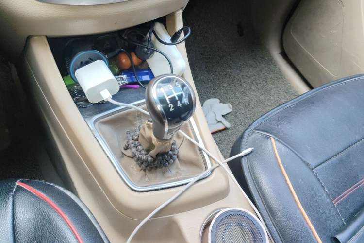 Used Baojun 730 2014 1.5L manual standard trim 7 seats