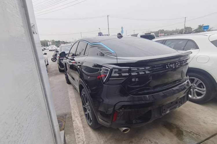 Used Lynk & Co 05 2020 2.0TD Two-Wheel Drive Shine Halo
