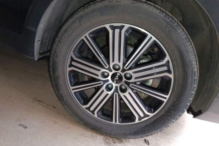 Used Kia Sportage R 2021 Ace 2.0L Splendid Edition Right Front Wheel Hub