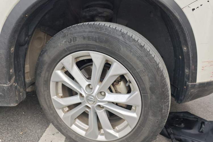 Used Nissan X-Trail 2015 2.0L CVT Comfort MAX Edition 2WD