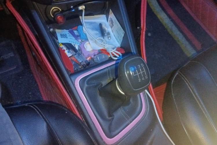 Used Hyundai Verna (new generation) 2016 1.4L Manual Youth Edition GS Gear Lever