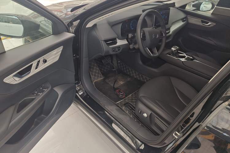 Used Hongqi E-QM5 2024 560km PLUS Driver Seat