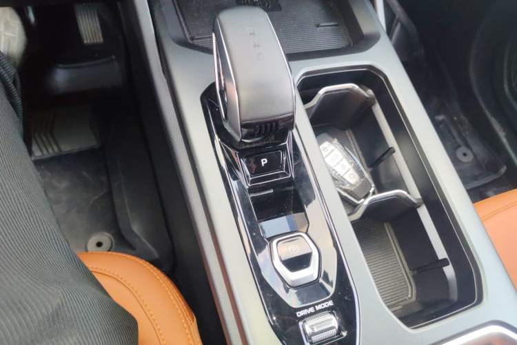 Used Geely Auto Haoyue L 2024 2.0T DCT Flagship Version