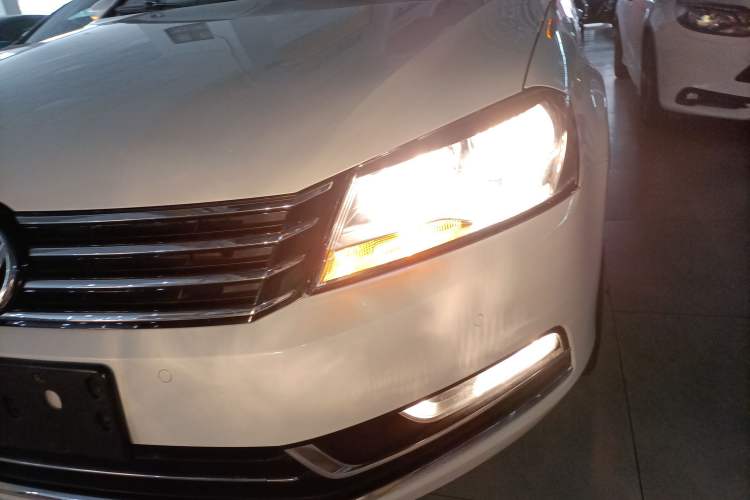 Used Volkswagen Magotan (Import) 2012 Travel Edition 2.0 TSI Comfort Version
