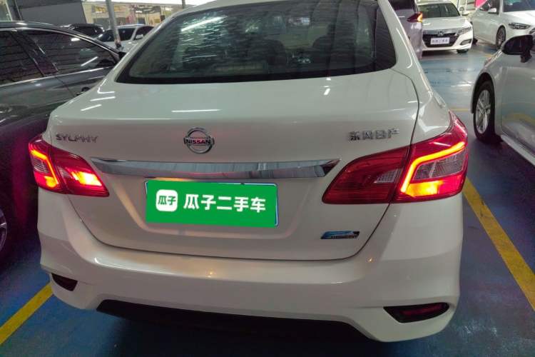 Used Nissan Sylphy 2019 1.6XV CVT Smart Connect Luxury Edition China VI Standard Rear