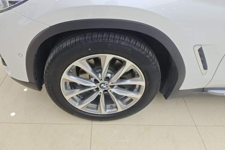 Used BMW X3 2020 xDrive25i Luxury Package Left Front Wheel Hub
