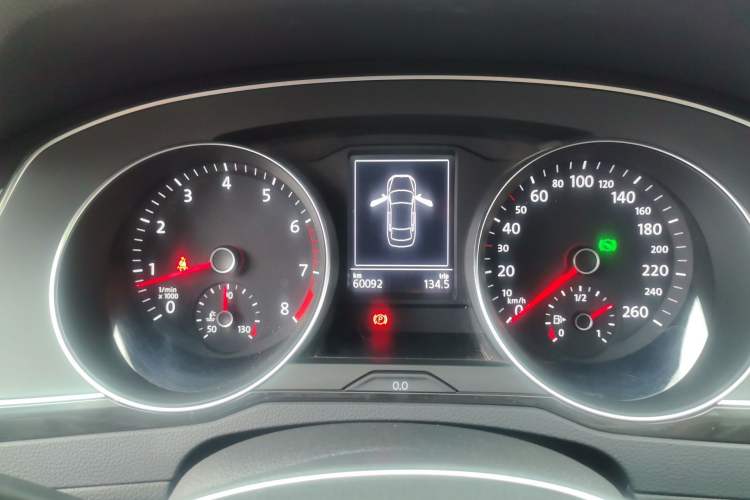 Used Volkswagen Magotan 2018 330TSI DSG Advanced Model Instrument Cluster