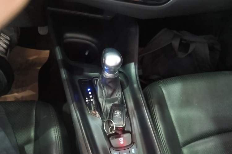 Used Toyota C-HR 2020 2.0L Comfort Edition Gear Lever