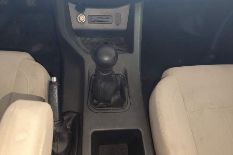 Used FORTHING Lingzhi 2023 M5 1.6L Practical Model 5 Seats
