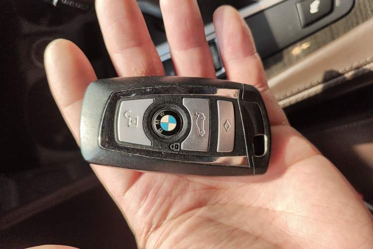 Used BMW 5 Series 2014 525Li Luxury Design Package
