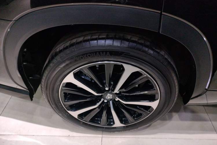 Used Toyota Crown Kluger 2022 2.5L HEV Four-Wheel Drive Flagship Edition Right Rear Wheel Hub