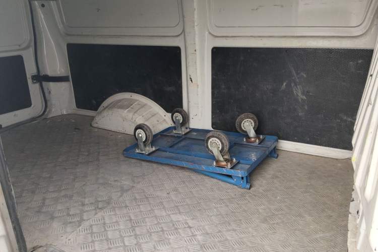 Used Dongfeng Yufeng EM26 2023 High-End Model 41.86 kWh CATL Left Rear Seat