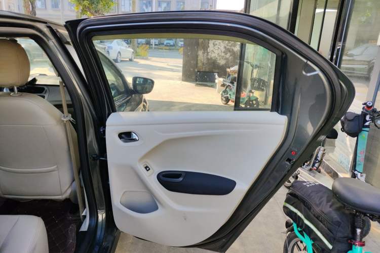 Used Citroen Elysee 2014 1.6L Manual Fashion Edition