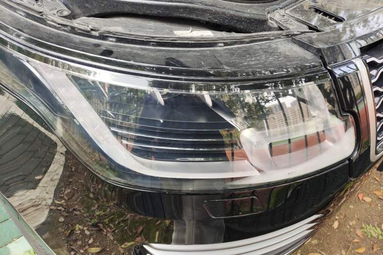Used Land Rover Range 2020 3.0 L6 Long-Wheelbase Legacy Right Front Headlight