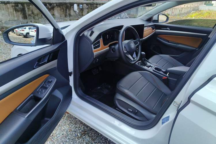 Used Volkswagen Bora 2024 200TSI DSG EnjoyDrive PRO Edition Driver Seat