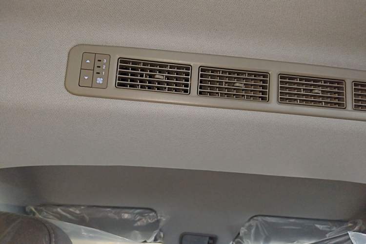 Used Wuling Hongguang New Energy 2024 All-Electric Model 300KM Standard Version Headliner