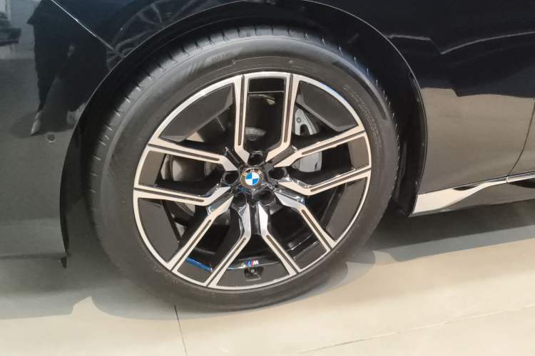 Used BMW 7 Series 2023 735Li M Sport Package